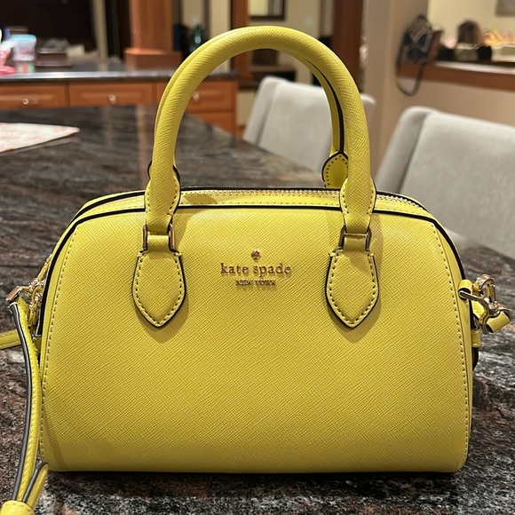 NWOT, Kate Spade, Madison Small Dolly Duffle in Saffiano Leather. - Picture 2 of 10